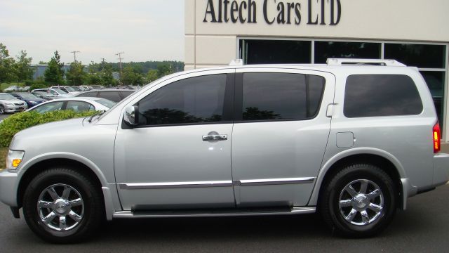 Infiniti QX56 2005 photo 2