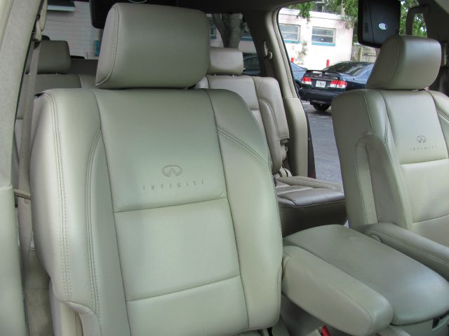 Infiniti QX56 2005 photo 10