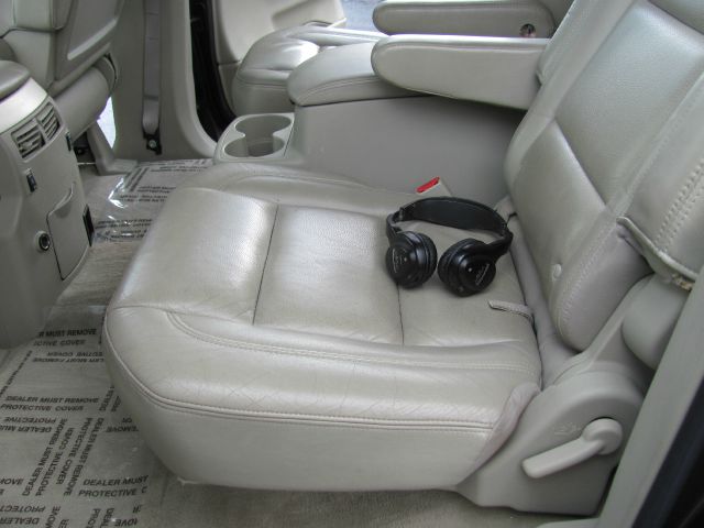 Infiniti QX56 2005 photo 2