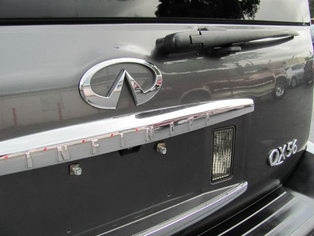 Infiniti QX56 2005 photo 20