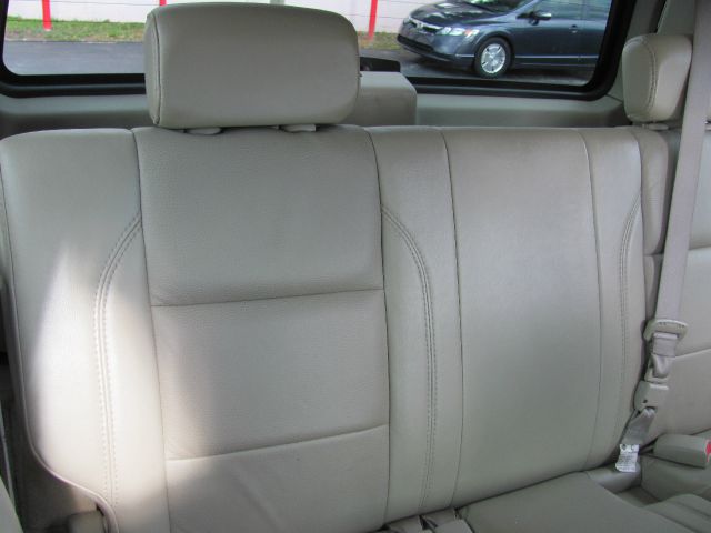 Infiniti QX56 2005 photo 32