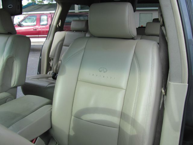 Infiniti QX56 2005 photo 35