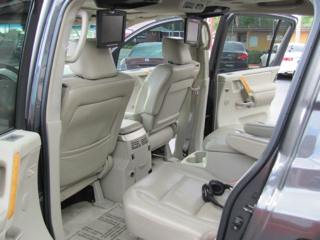 Infiniti QX56 2005 photo 37