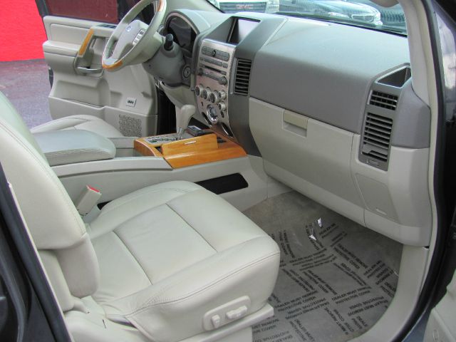 Infiniti QX56 2005 photo 40