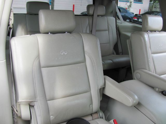 Infiniti QX56 2005 photo 53