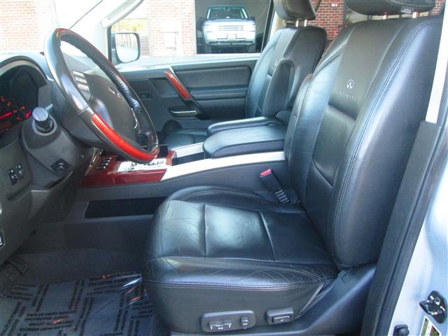 Infiniti QX56 2005 photo 8