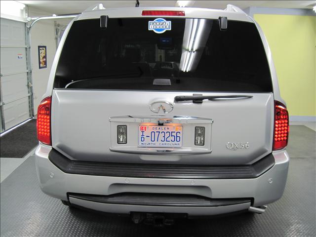 Infiniti QX56 2006 photo 2