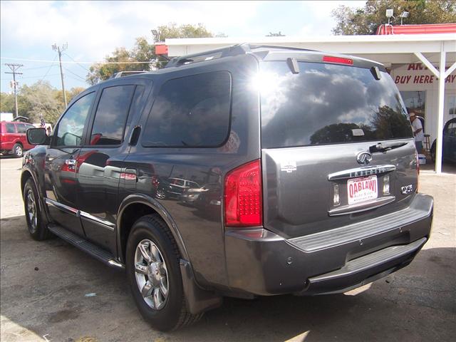 Infiniti QX56 2006 photo 2