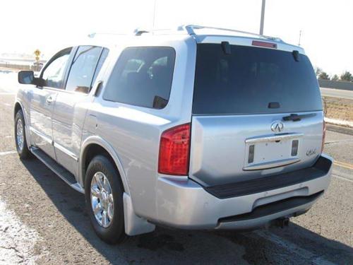 Infiniti QX56 2006 photo 2