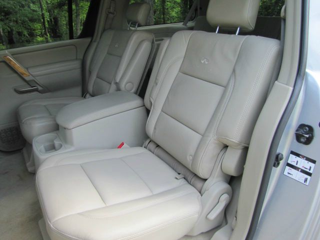 Infiniti QX56 2006 photo 17