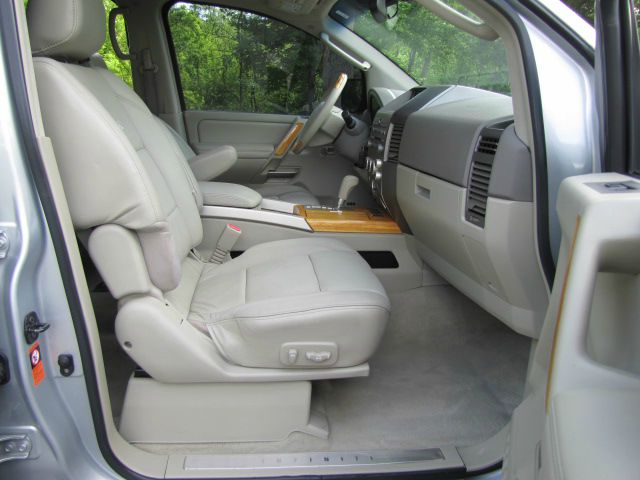 Infiniti QX56 2006 photo 19