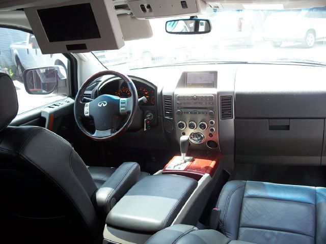 Infiniti QX56 2006 photo 4