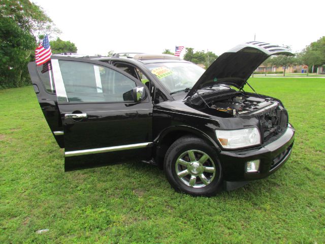 Infiniti QX56 2006 photo 1