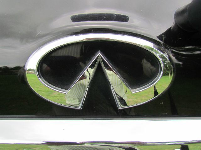 Infiniti QX56 2006 photo 12