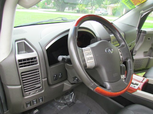 Infiniti QX56 2006 photo 4