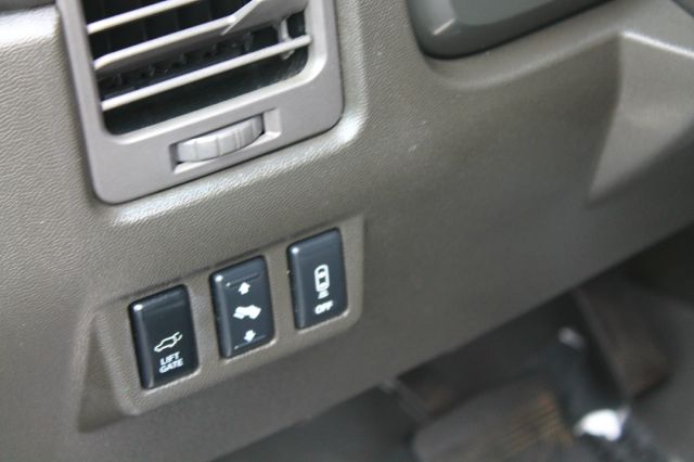 Infiniti QX56 2006 photo 17