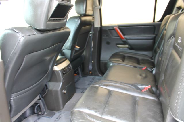 Infiniti QX56 2006 photo 19