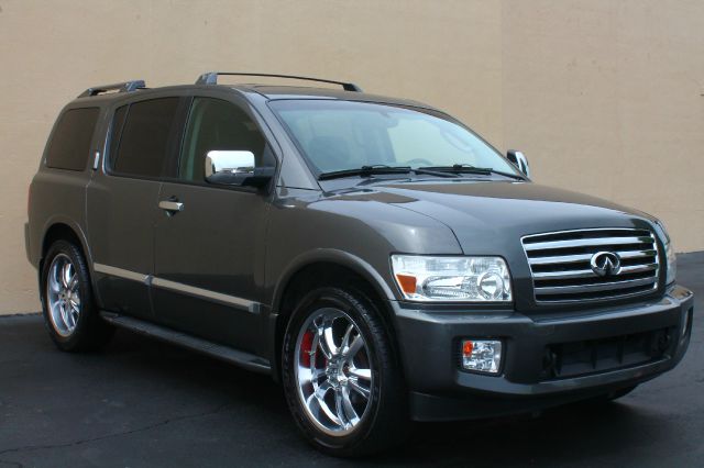 Infiniti QX56 2006 photo 2