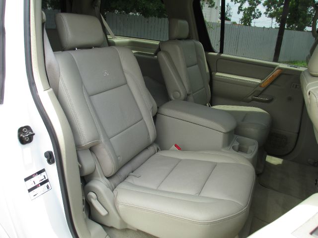 Infiniti QX56 2006 photo 13