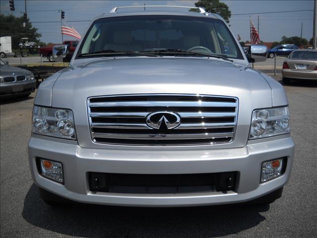 Infiniti QX56 2006 photo 1