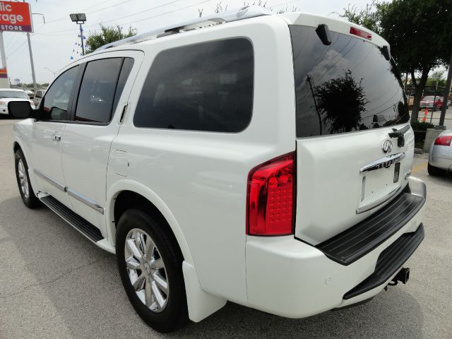 Infiniti QX56 2008 photo 4