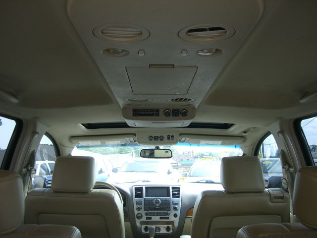 Infiniti QX56 2008 photo 1