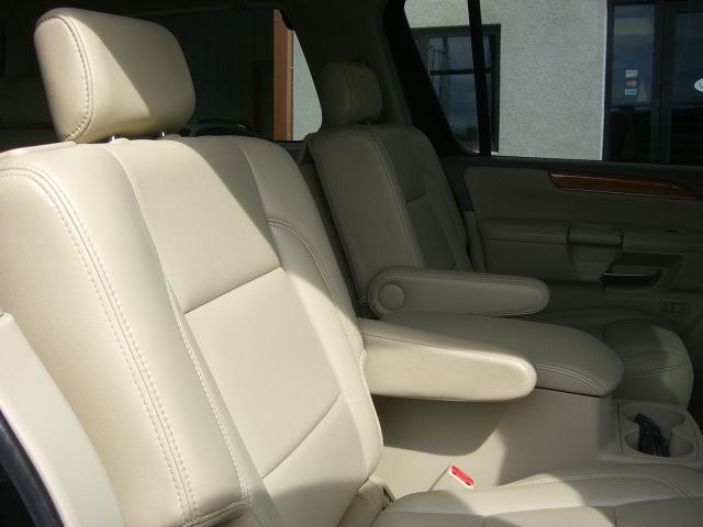 Infiniti QX56 2008 photo 16