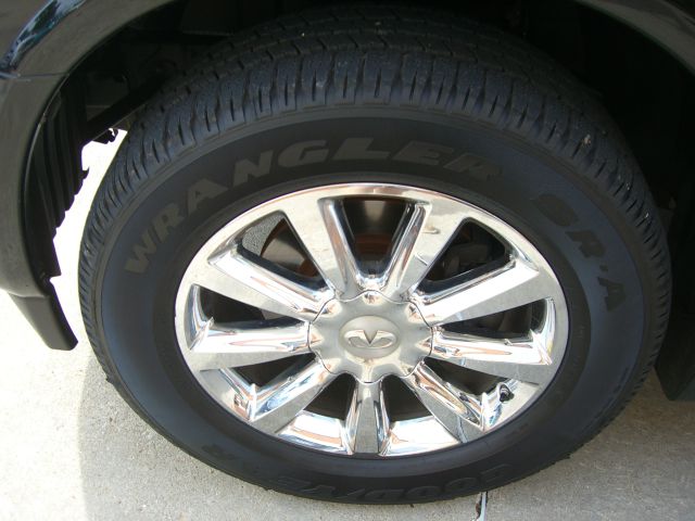 Infiniti QX56 2008 photo 23