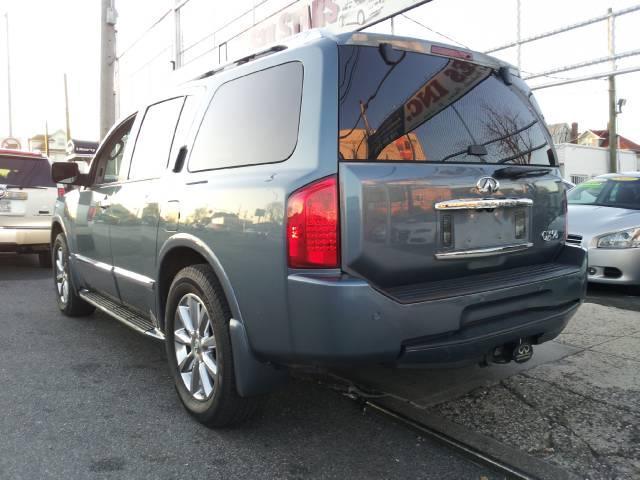 Infiniti QX56 2008 photo 2