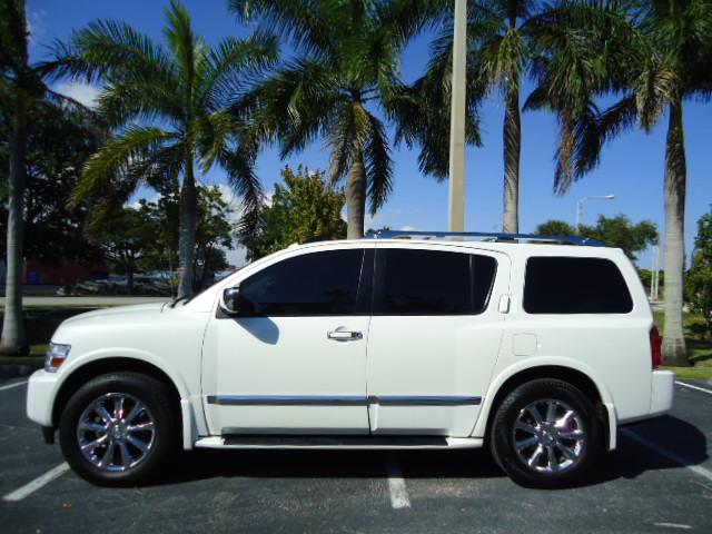 Infiniti QX56 2008 photo 1