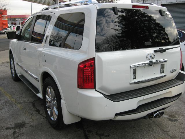 Infiniti QX56 2008 photo 1