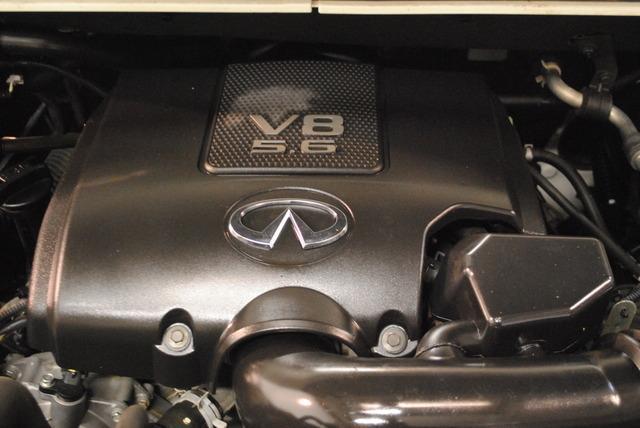 Infiniti QX56 2010 photo 20