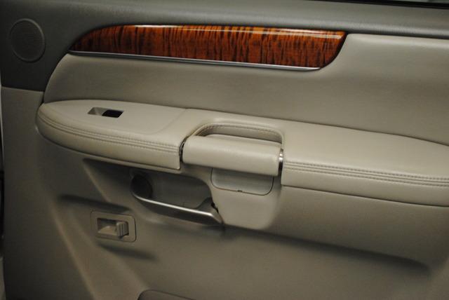 Infiniti QX56 2010 photo 3