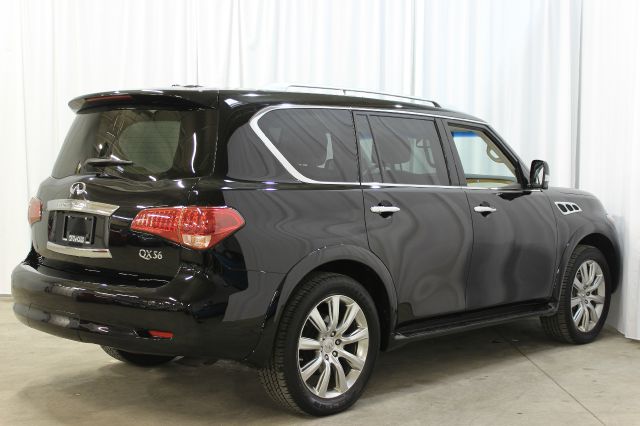 Infiniti QX56 2011 photo 31