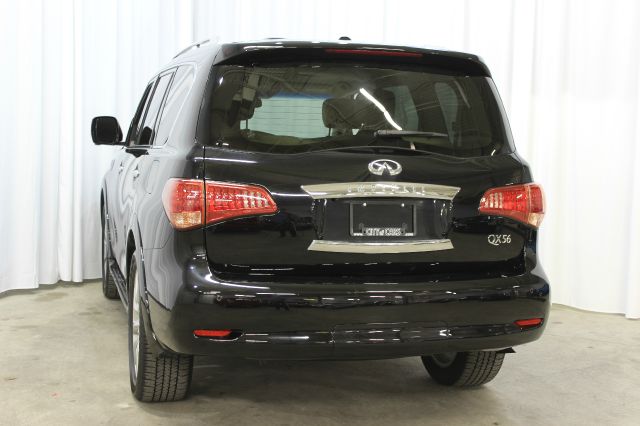 Infiniti QX56 2011 photo 34