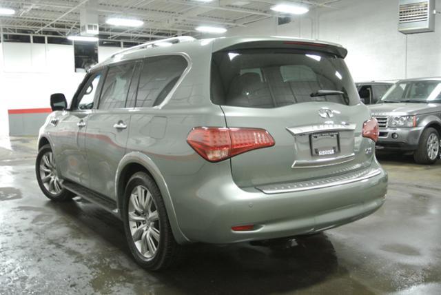 Infiniti QX56 2011 photo 18