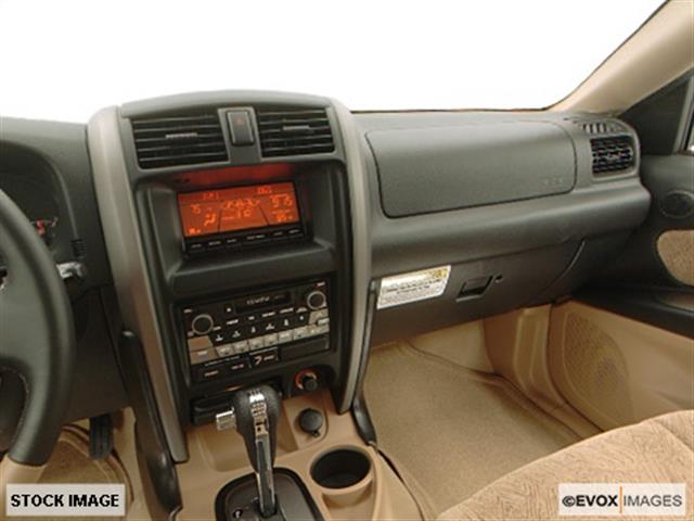 Isuzu Axiom 2002 photo 1