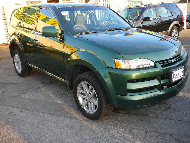 Isuzu Axiom 2002 photo 2