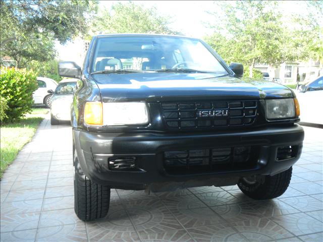 Isuzu Rodeo 1999 photo 2