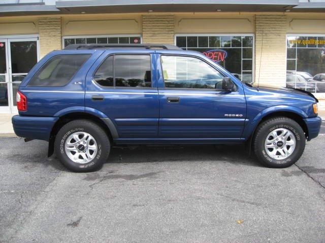 Isuzu Rodeo 2002 photo 1