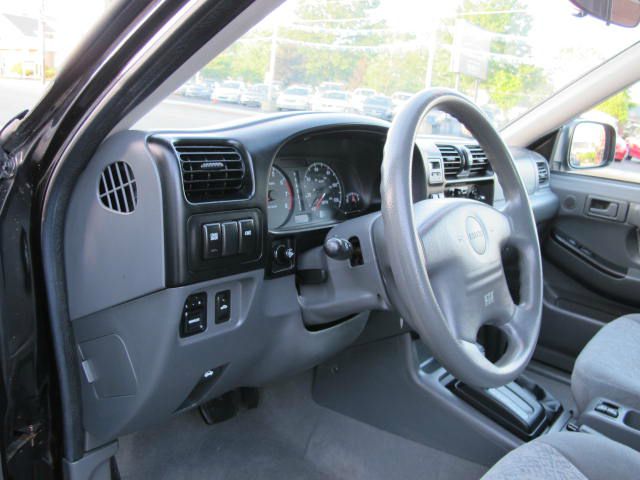 Isuzu Rodeo 2002 photo 16