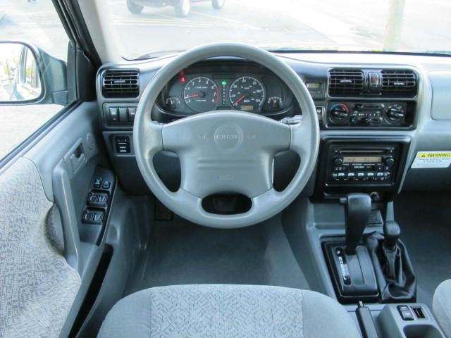 Isuzu Rodeo 2002 photo 8