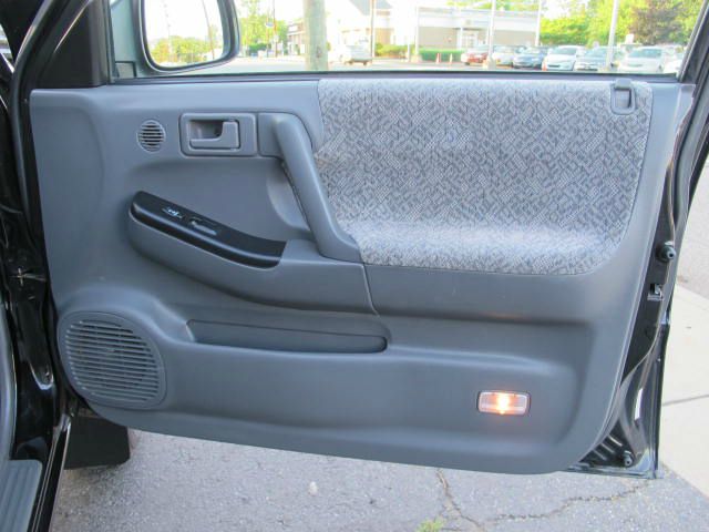 Isuzu Rodeo 2002 photo 9