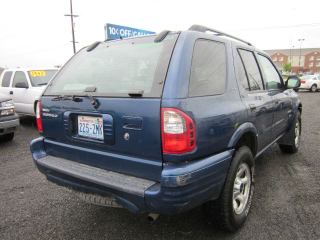 Isuzu Rodeo 2002 photo 2