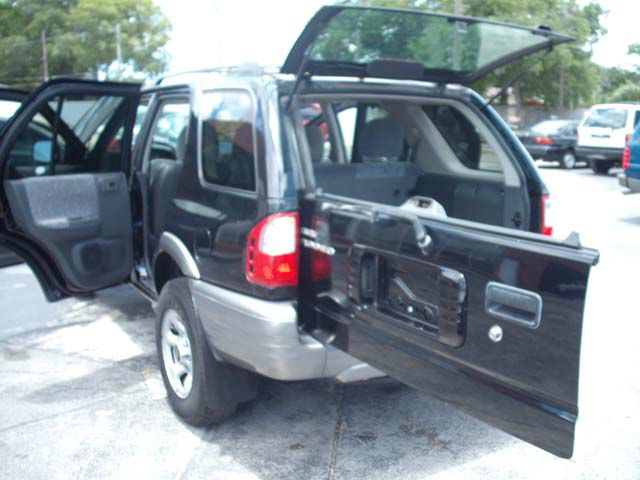 Isuzu Rodeo 2002 photo 10