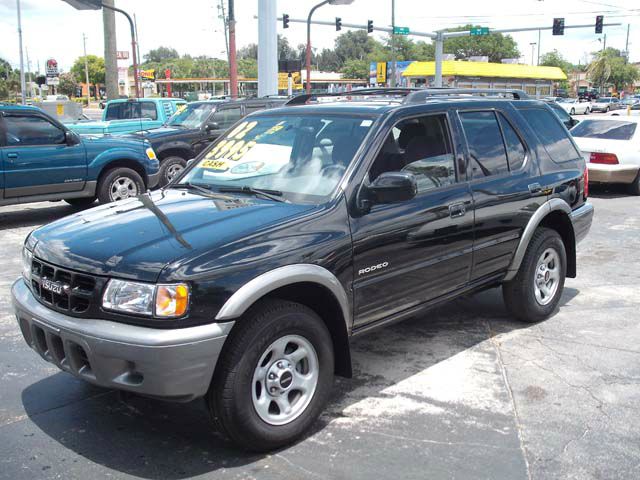 Isuzu Rodeo 2002 photo 19