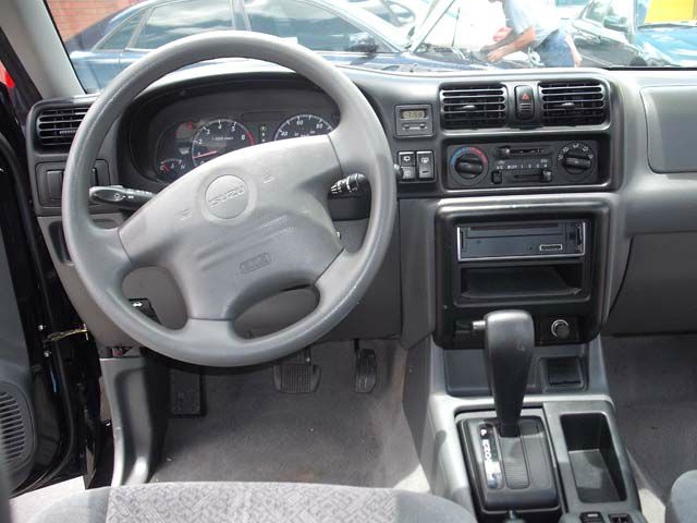 Isuzu Rodeo 2002 photo 7