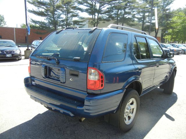 Isuzu Rodeo 2004 photo 16