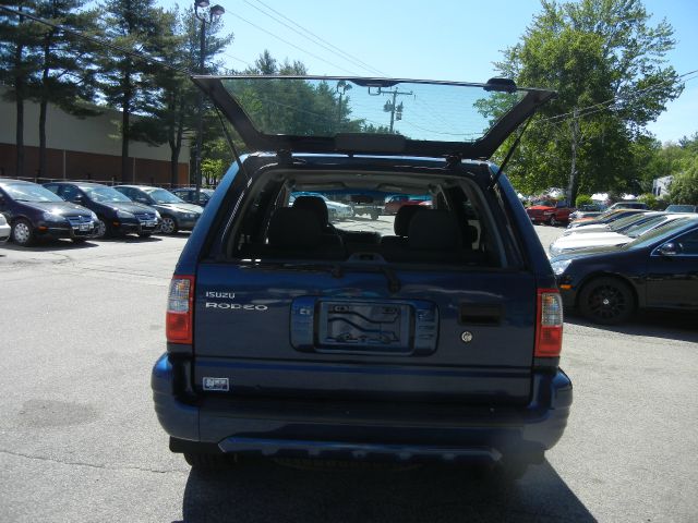 Isuzu Rodeo 2004 photo 7