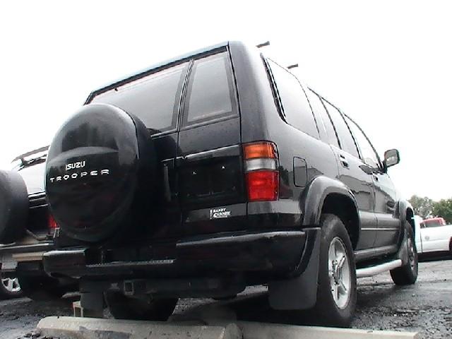 Isuzu Trooper 1999 photo 2